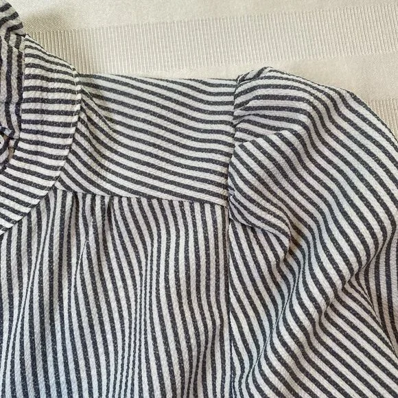 Monteau Baby Doll Vertical Stripe 3/4 Sleeve Top Size S Seersucker Black/White - Picture 10 of 12
